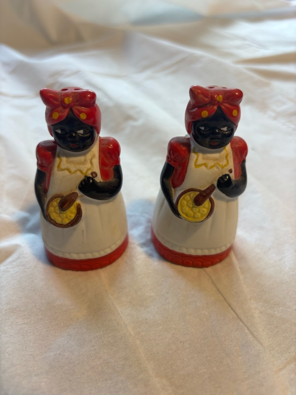 Vintage Two 3.25 inch high Jemima figures, salt and pepper shakers